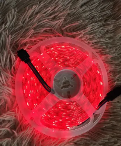 Fita de LED RGB 5050 colorida- 4,5 Metros c/ controle.
