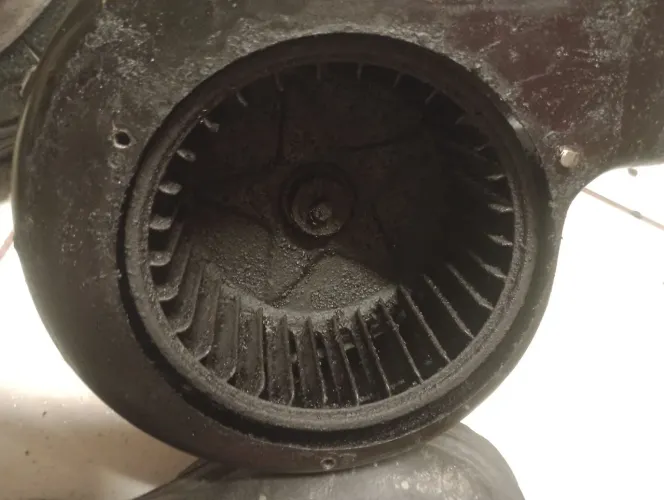 Vendo 1 exaustor turbina usado 50 reais
