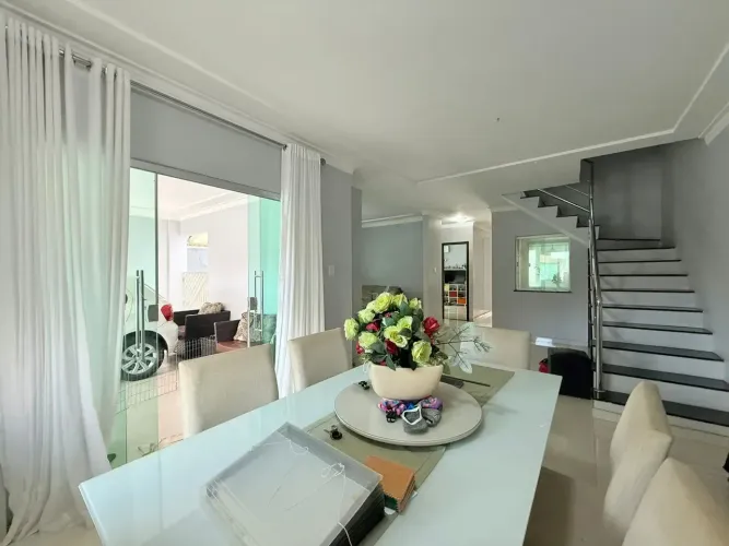Cond. Jardim Espanha- 4 Quartos ( Sendo 1 suíte) -  Belém