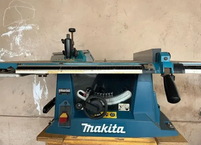 Serra Circular Bancada 255mm 10 Pol. 1500w Mlt100 Makita (Usado)