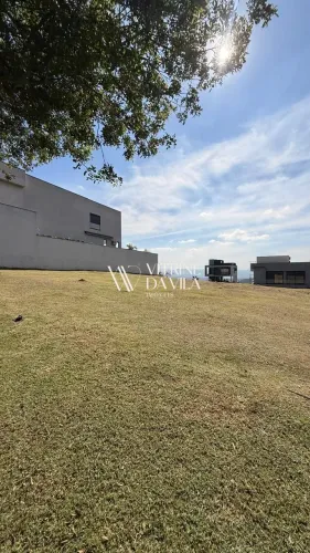 Terreno à venda em Alphaville com 1.233m²