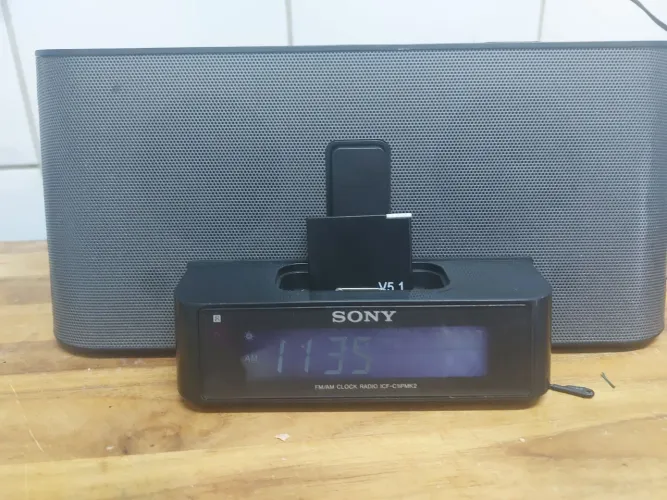 Rádio relógio Sony