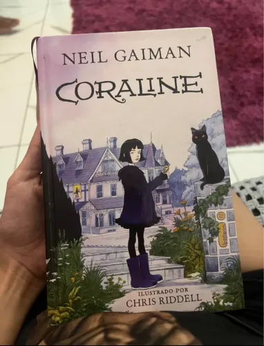 Livro Coraline