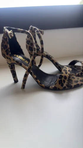Sandália Amber animal print