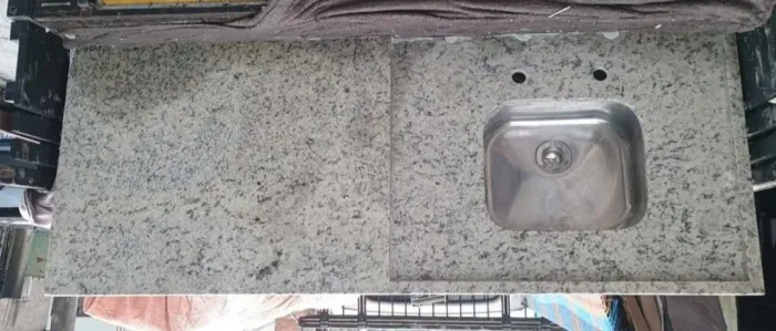 Pia de cozinha granito bege com área seca 1,70 x 0,65