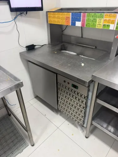 Balcão Refrigerado com Pista Refrigerada