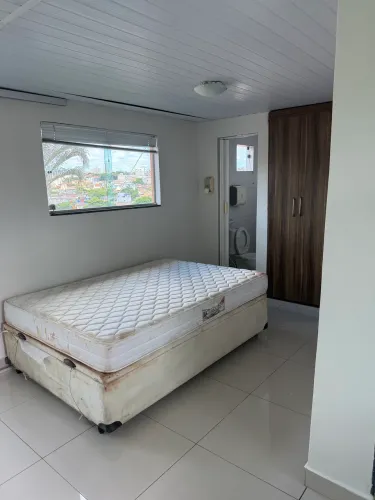 Quarto em casa no São João Batista