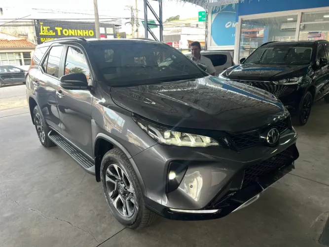 Toyota Hilux SW4 Diamond 2.8 TB 4X4 Die. Aut. 2025