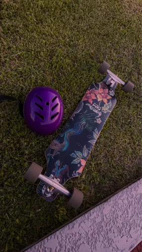 Longboard downhill