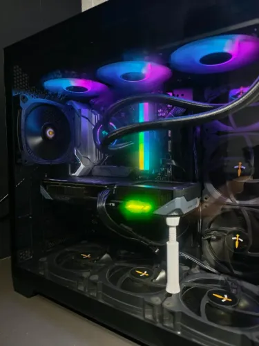 Computador Gamer AM5 Ryzen 7 7700x + RX 9060 XT 16 GB + 32GB RAM DDR5 6000mhz