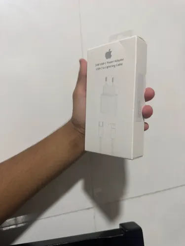Carregador de iPhone: cabeça e cabo