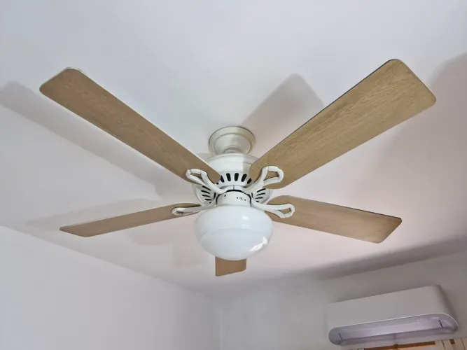 Ventilador Hunter com controle remoto