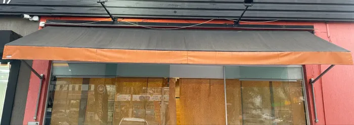 Toldo Retrátil Manual Grande - Lona , Excelente Estado