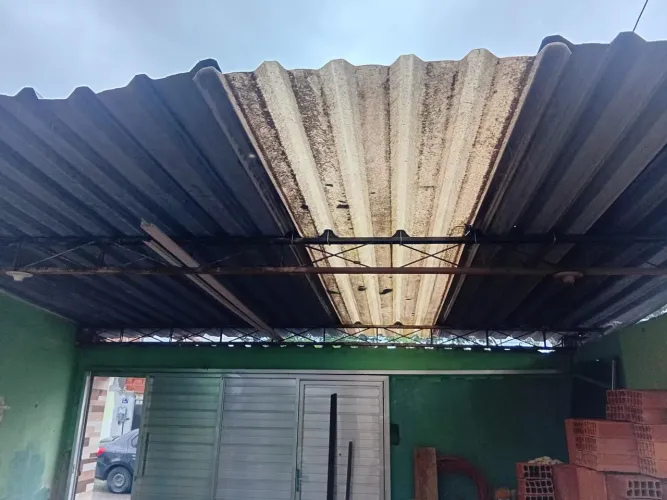 Telhas de alumínio e trilhiças