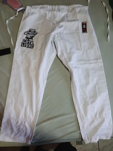 Vendo Calça e Faixa para Luta