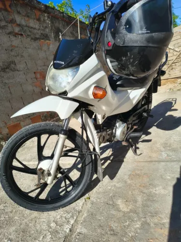 Moto muito bem conservada 