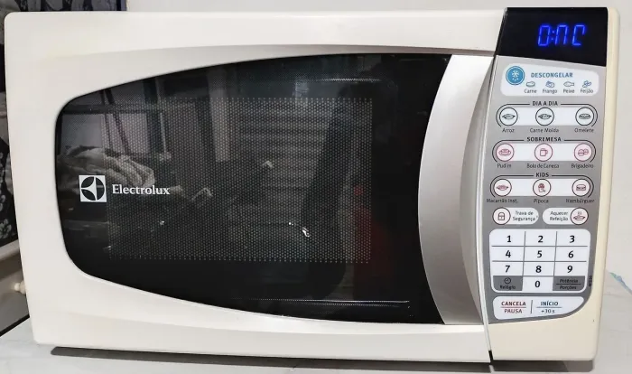 Microondas Electrolux 20L