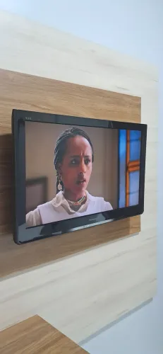 02 TVs de 32 polegadas LCD