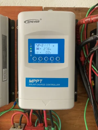 Controlador de Carga MPPT 40A Epever XTRA 4210N