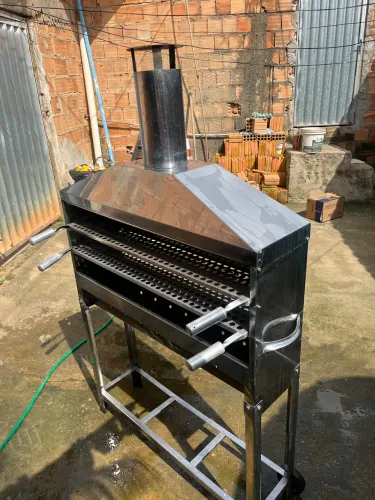 Vendo essa churrasqueira Inox