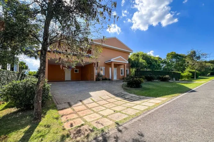 Casa de Alto Padrão à Venda ,R$4.790.000, 5 suítes, Condomínio Lago Azul, em Araçoiaba da