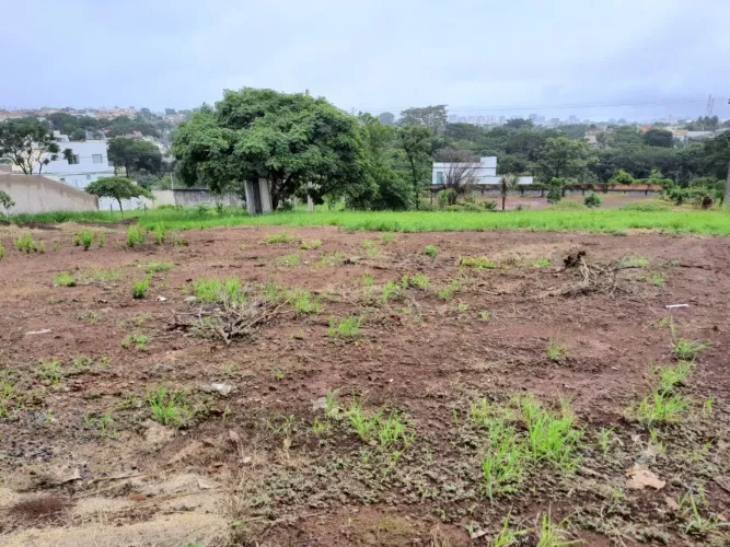 Terreno à venda no Bairro City Uberlândia em Uberlândia