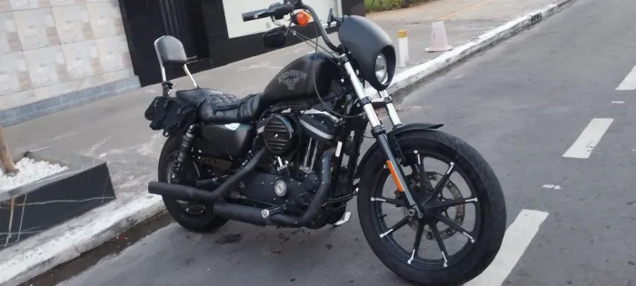 Harley Davidson Iron 883N 2016