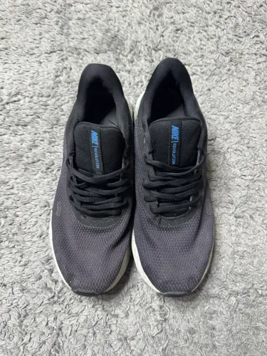 Tênis Nike revolution original 