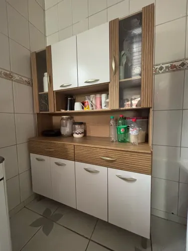 ARMÁRIO DE COZINHA