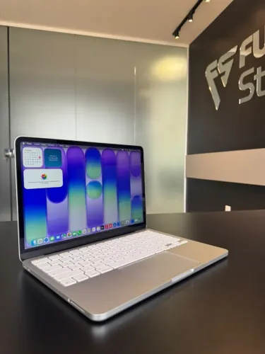 MacBook Neo 512GB 8GB Silver SEMINOVO 100%