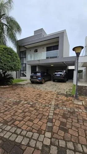 Casa de condomínio para venda possui 182 metros quadrados com 3 quartos