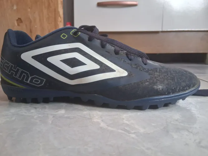 Chuteira Society Umbro Technno