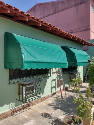 Toldos e a Solução ideal Para Proteger Seu Comércio Ou Residencia do Sol e Chuvas 