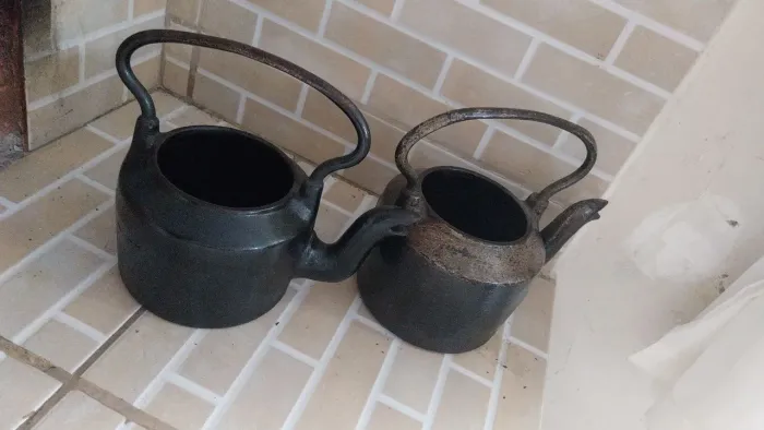 CHALEIRAS DE FERRO