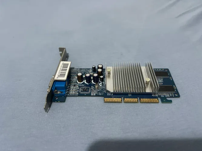 Placa de Vídeo NVIDIA GeForce MX4000 PCI 128M