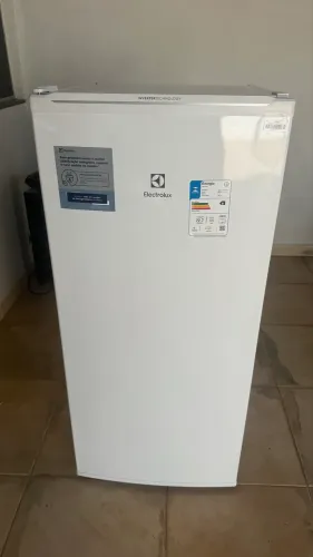 Vendo freezer eletrolux 175l
