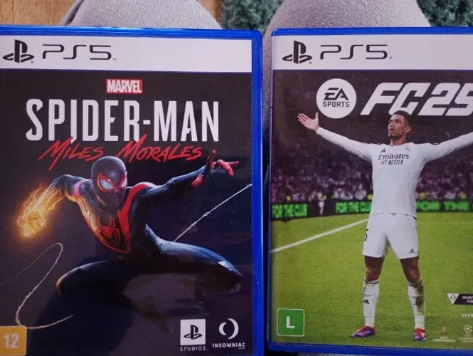 Dois jogos ps5 FIFA 25/ spider man Miles Morales