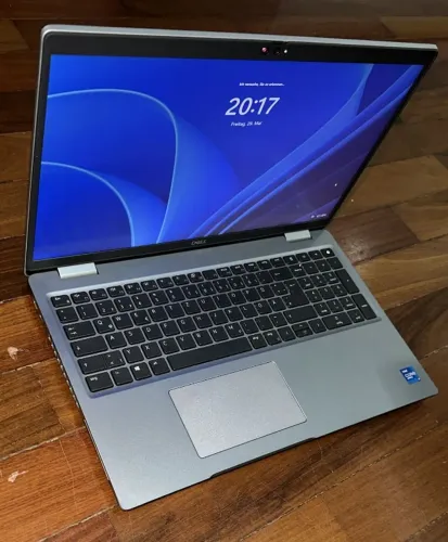 Dell Precision 3561 15,6" Prateado i7vPRO 512GB SSD, 16GB RAM NVIDIA T1200 com carregador 