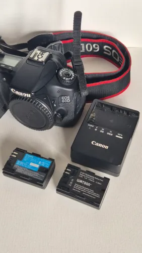 Canon 60D com 40k cliques