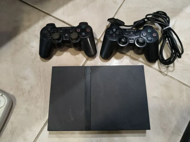 PS2 COM CONTROLE E CABOS 