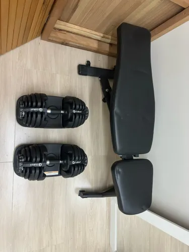 2 halteres ajustáveis até 24kg + banco reclinável + tapete