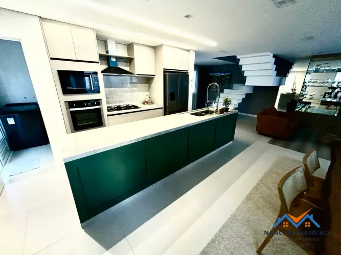 Casa Mobiliada à Venda com piscina Condominio Sunville em Aruja !