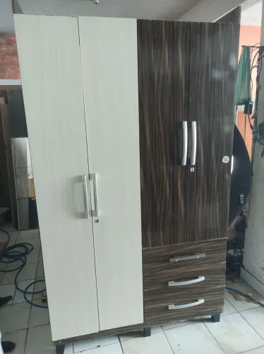 Guarda roupa solteiro perfeito estado