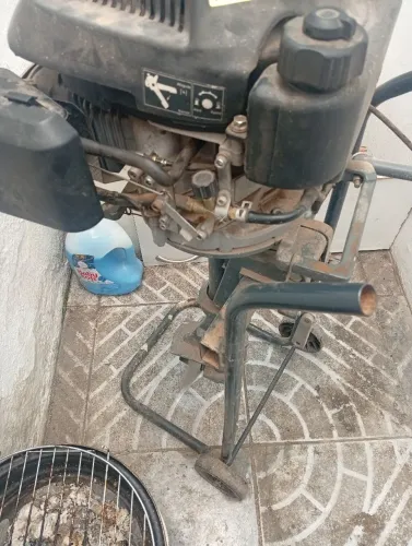 Motor de barco pantaneiro