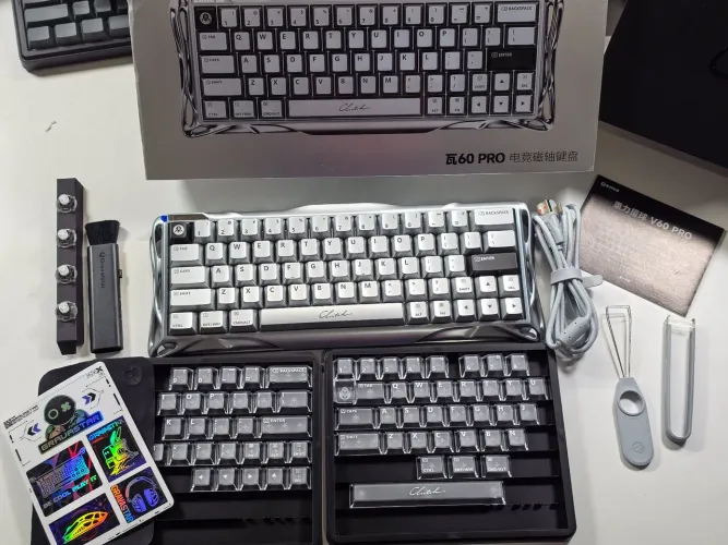 Gravastar V60 Pro Deluxe Edition - Dual Keycap Gift Box Set