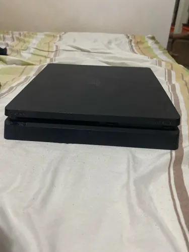Ps4 slim com 1TB