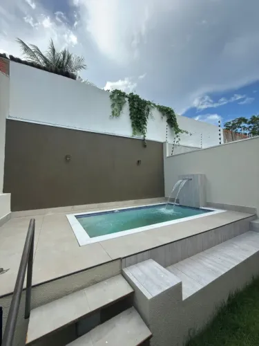 Casa nova á venda no bairro Jardim Universitário em Cuiabá!