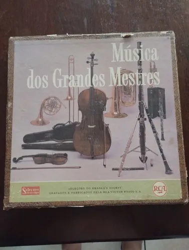 Coleção com 12 discos grandes mestres