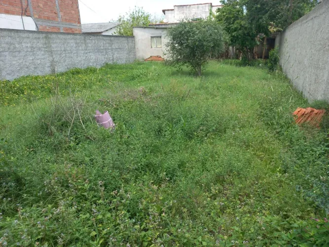 Terreno à venda na Travessa Lessa, Jardim Soledade, São Pedro da Aldeia - RJ