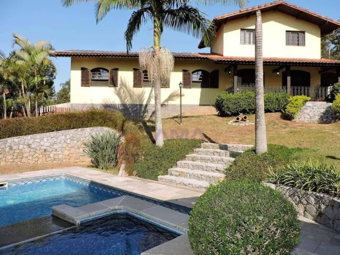 Casa com 3 sendo 1 suíte à venda no Condomínio Terras do Madeira - Carapicuíba/SP